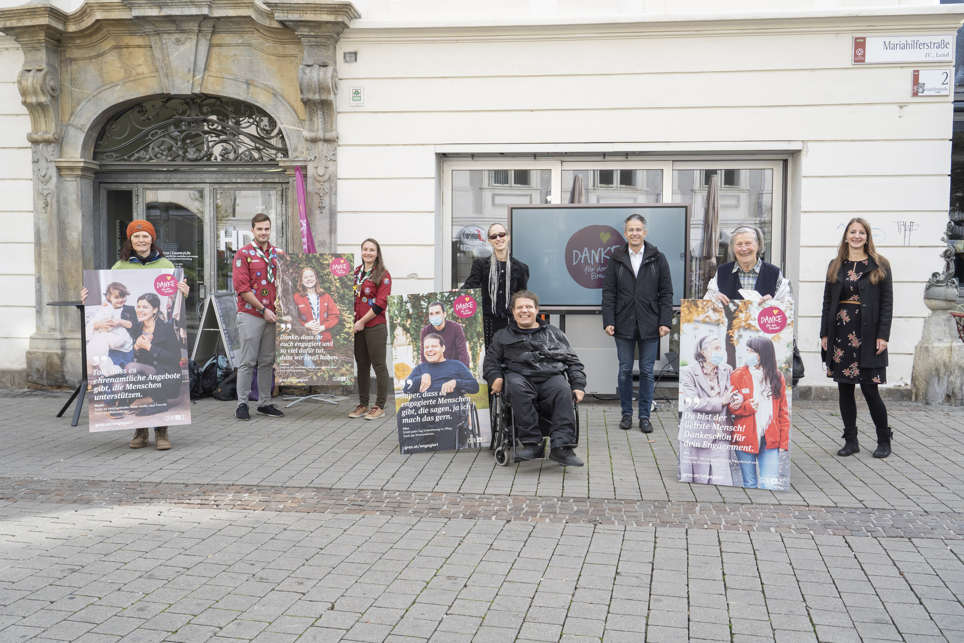 Stadtrat Hohensinner mit Ehrenamtlichen © Stadt Graz/Fischer Stadtrat Hohensinner mit Ehrenamtlichen
